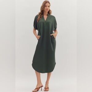 NWT Entro Relaxed V-Neck Midi Dress in Dark Emerald Large